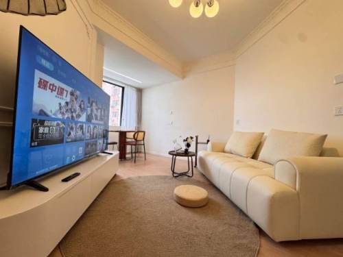 Housing image — Living Room