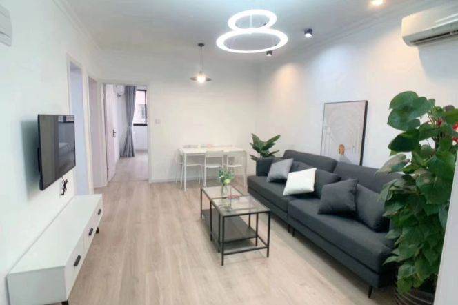 2BR Apartment near Zhongshan Park (L2/L11)