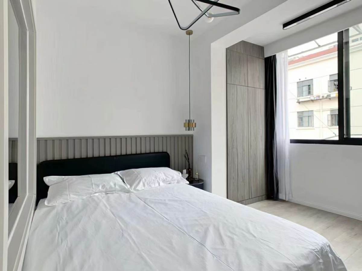 Housing image — Bedroom