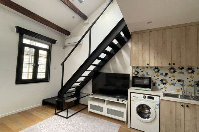 2BR Apartment near Xintiandi (L1/L10/L13/L14)