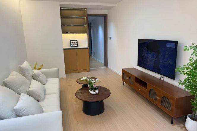 1BR Apartment near Jiangsu Rd Metro (L2/L11)