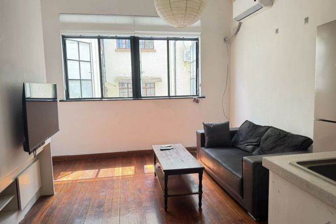High-Ceiling 2BR Lane House in Old Xuhui with Terrace (L9/L12)