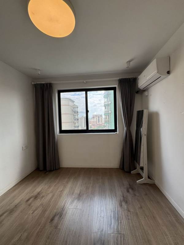 Housing image — Bedroom