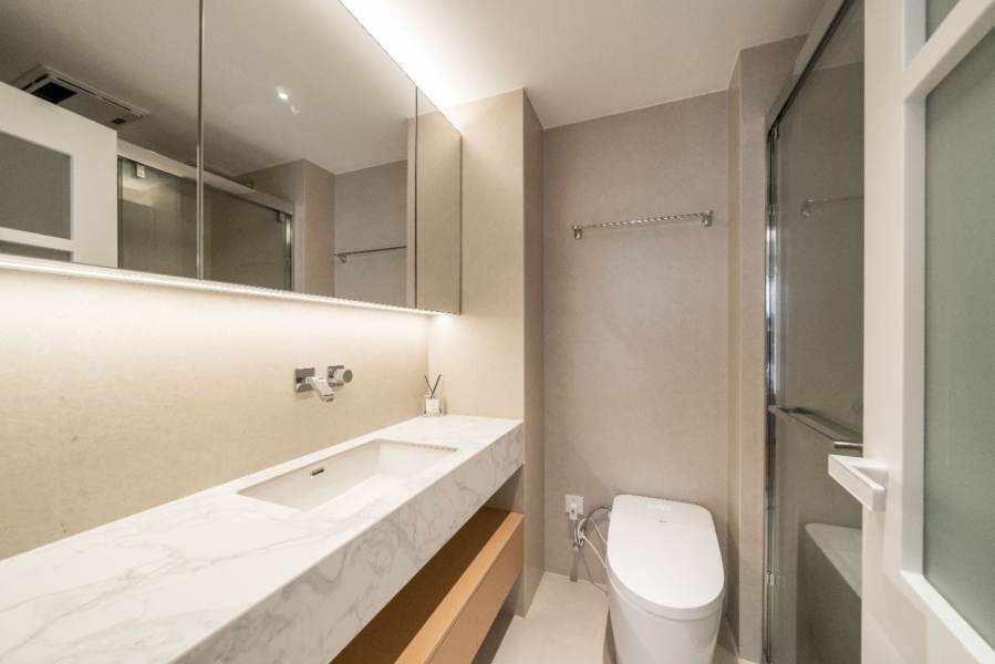 Housing image — Bathroom
