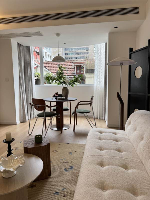 Housing image — Living Room