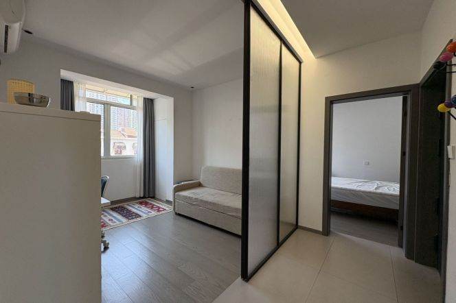 Historic 2BR Apartment near Jiangsu Rd Metro with Terrace (L2/L11)