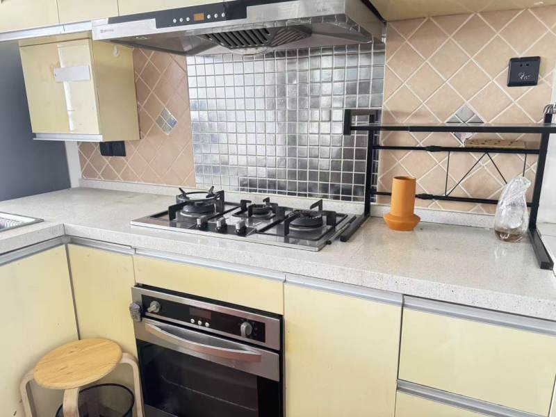 Housing image — Kitchen