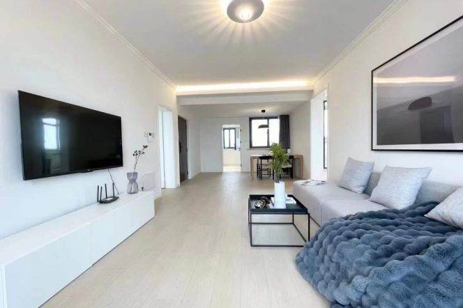 High-Floor 2BR Apartment at One Park Avenue