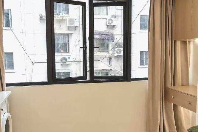 1BR Apartment in Jing'an
