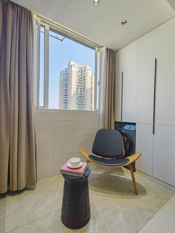 Housing image — Balcony