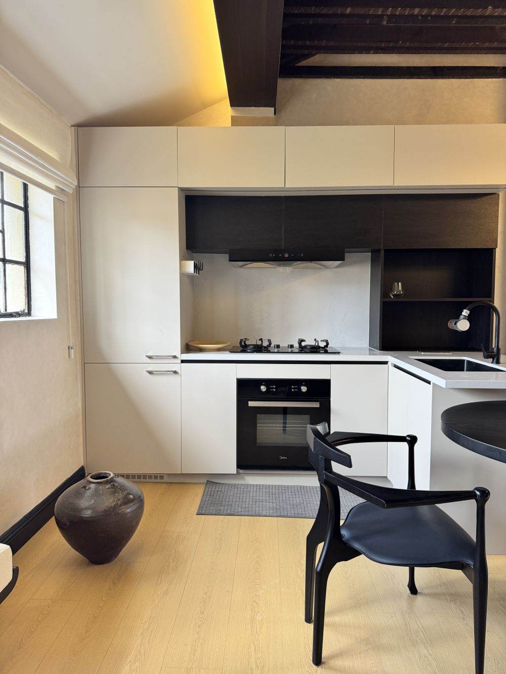 Housing image — Kitchen