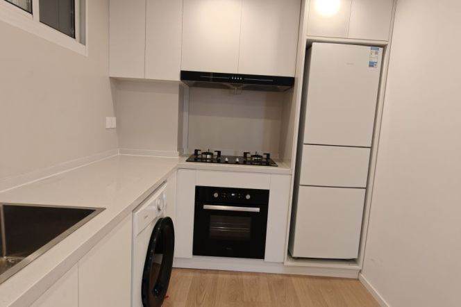 2BR Apartment near Jiaotong University Metro