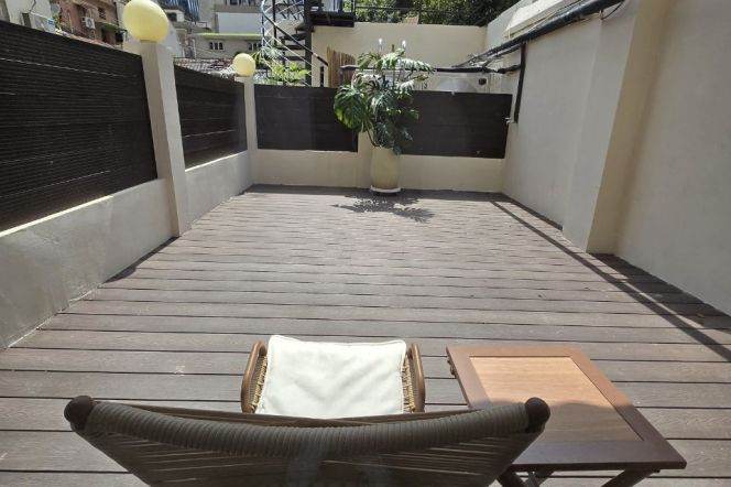 Spacious 1BR Heritage Apartment near Nanjing Xi Lu (L2/L12/L13)