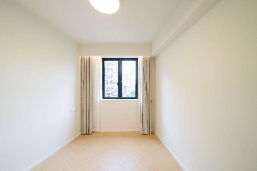 Housing image — Bedroom