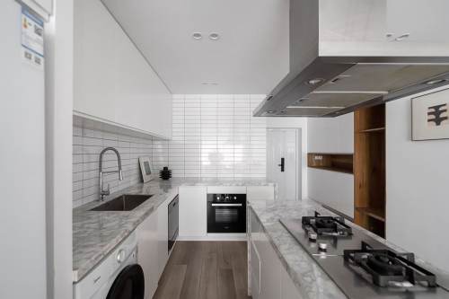 Housing image — Kitchen