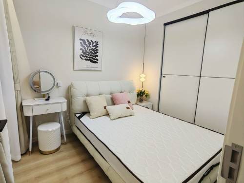 Housing image — Bedroom