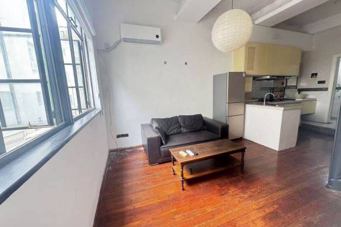 High-Ceiling 2BR Lane House in Old Xuhui with Terrace (L9/L12)