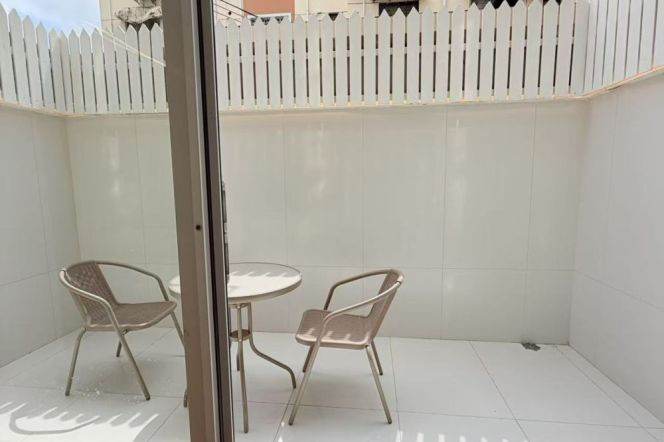 1BR Apartment near Zhongshan Park with Terrace (L2/L3/L4)