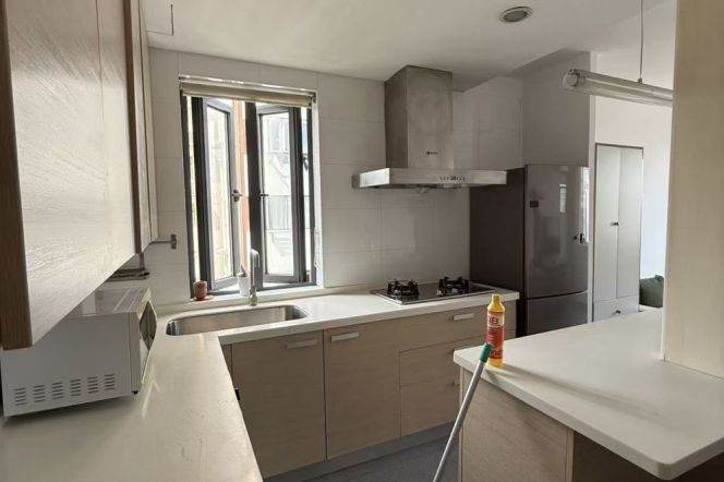 1BR Apartment at Wuzhong Building (L1/L7/L10)