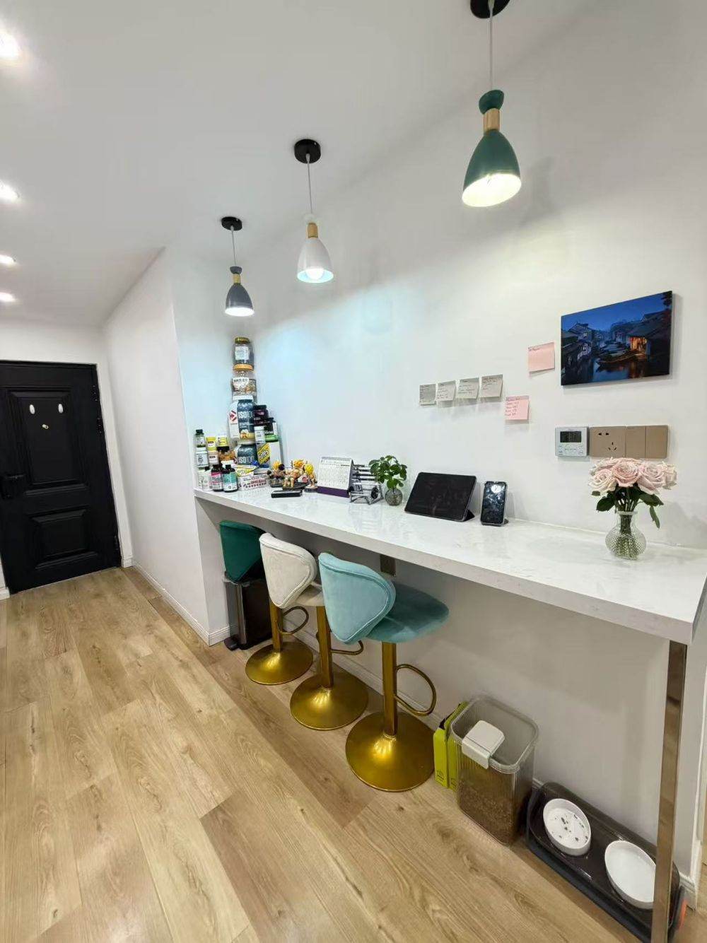 Housing image — Dining Area