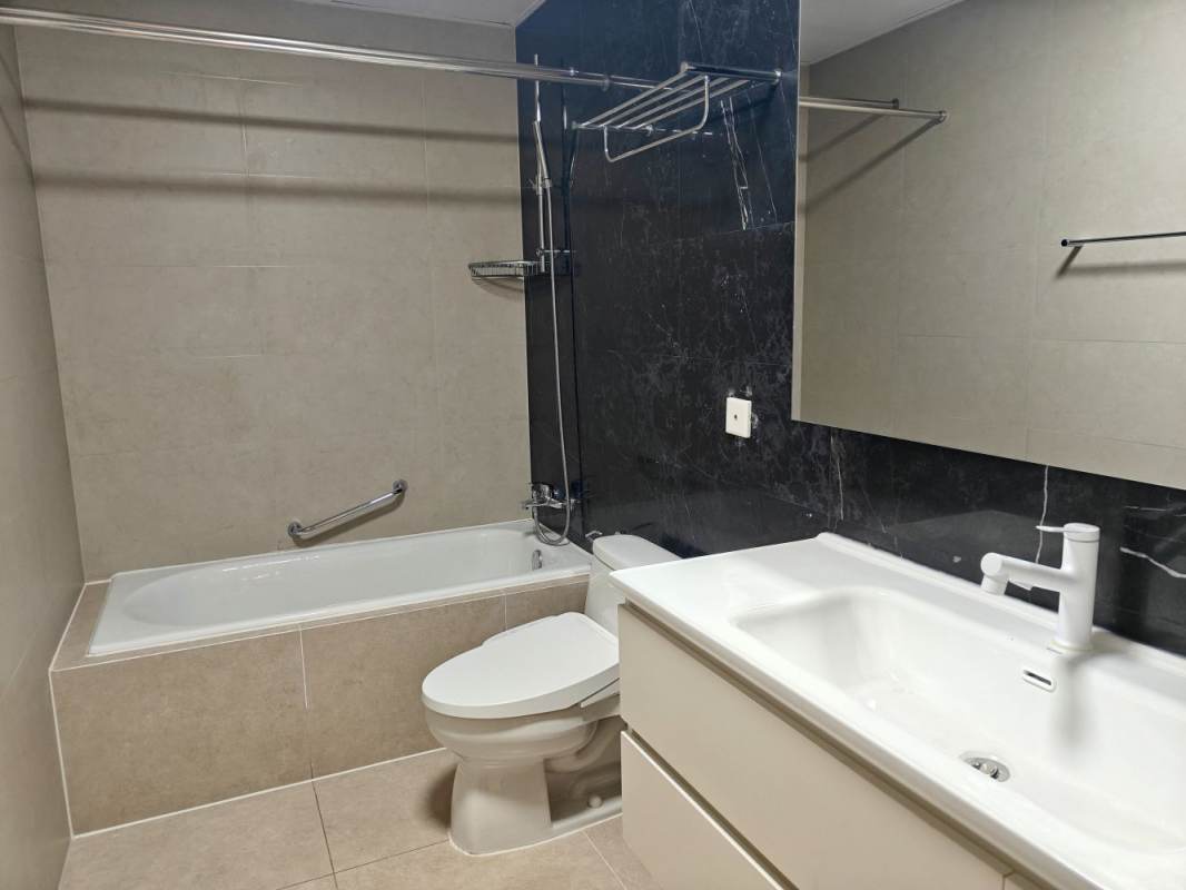 Housing image — Bathroom
