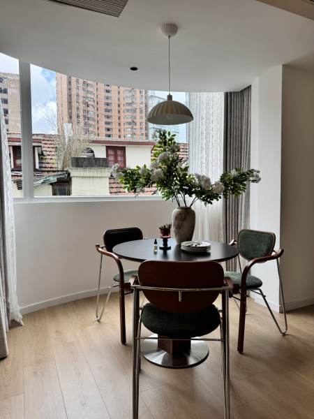 Housing image — Living Room