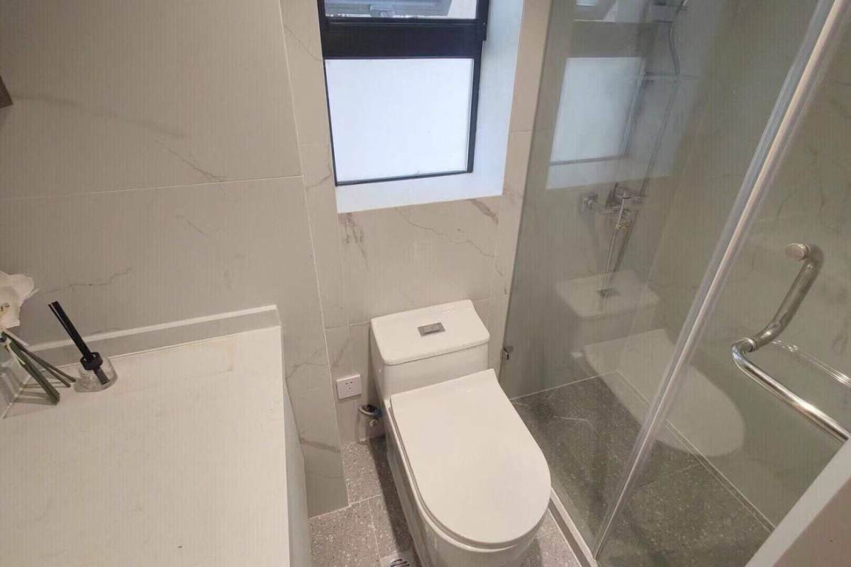 Housing image — Bathroom