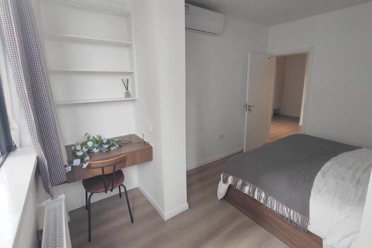 Housing image — Bedroom