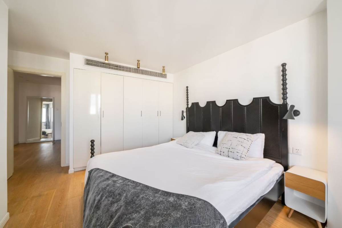 Housing image — Bedroom