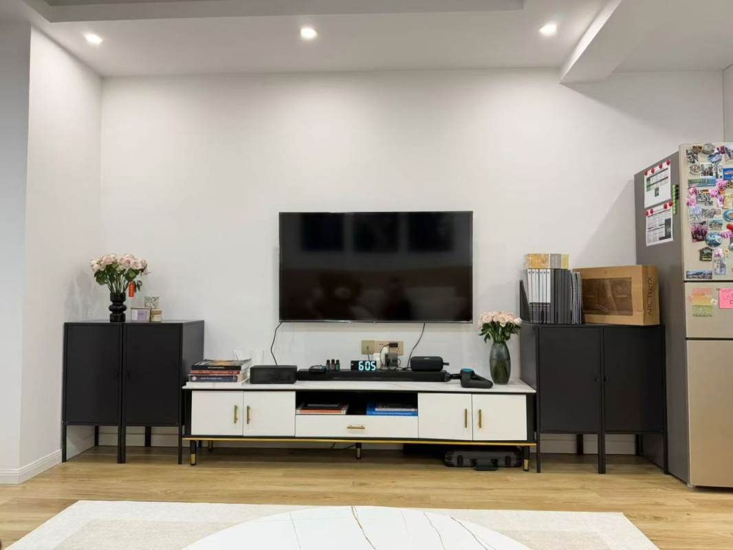 Housing image — Living Room