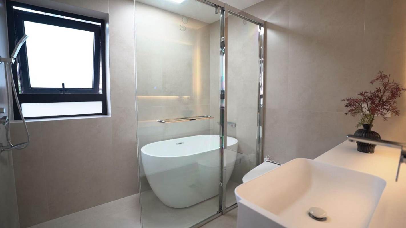 Housing image — Bathroom