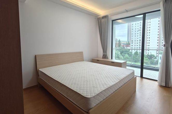 Spacious 2BR Apartment in Gubei with Floor-to-Ceiling Windows