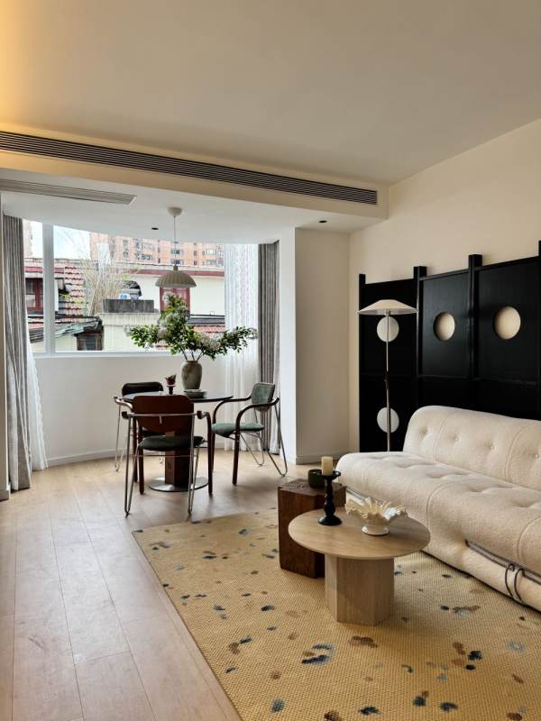 Housing image — Living Room