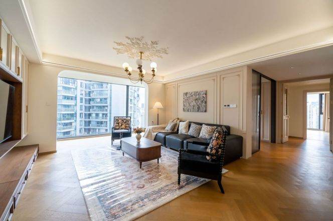 High-Floor Spacious 3BR Apartment in Suzhou Creek North (L3/L4/L7)