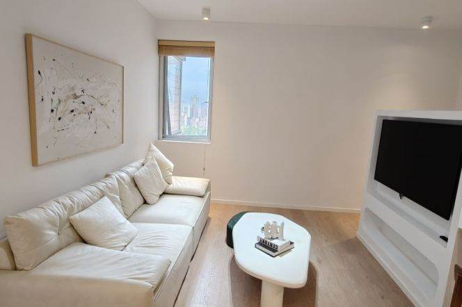 2BR Apartment near Jiaotong University Metro