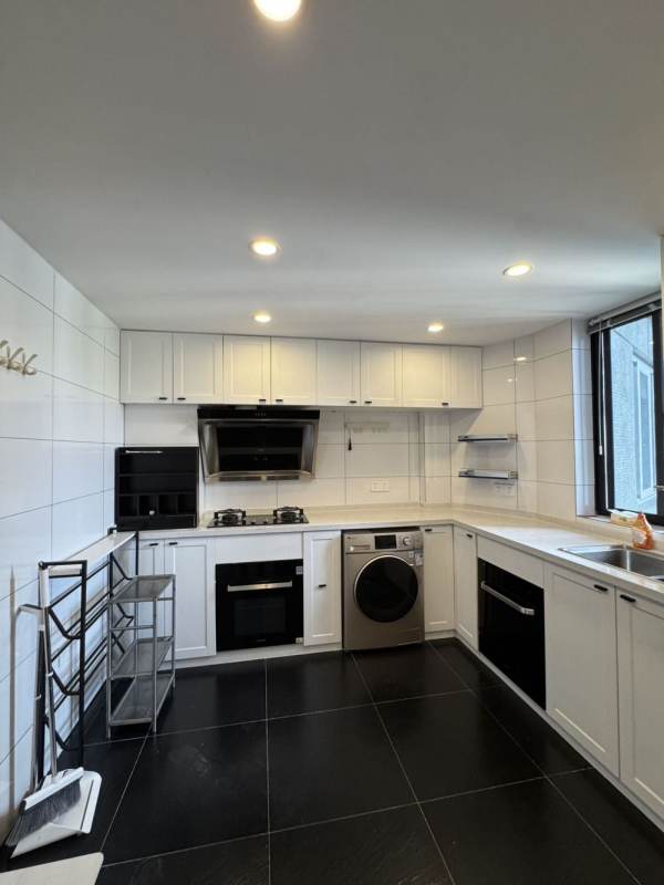 Housing image — Kitchen