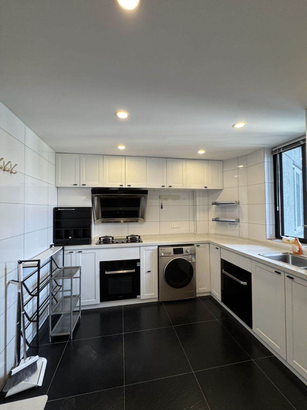 Housing image — Kitchen