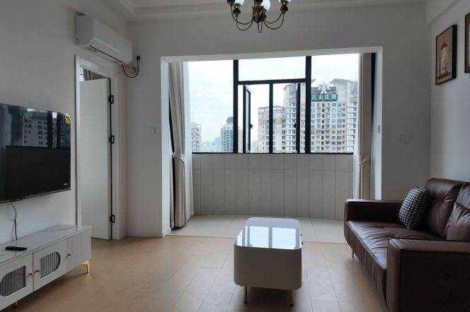 High-Floor 1BR Apartment in Jing'an (L13/L14)
