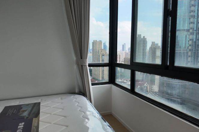 High-Floor 1BR Apartment in Jing'an (L13/L14)