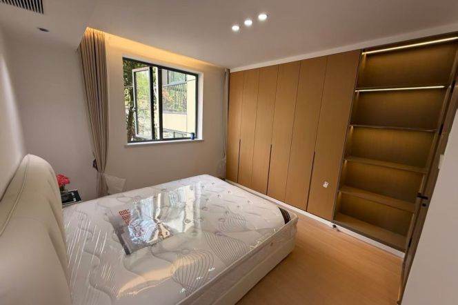 1BR Apartment near Jiangsu Rd Metro (L2/L11)