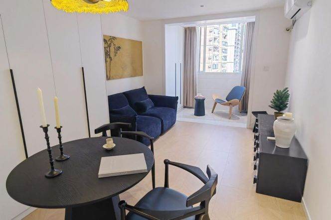 1BR Apartment in Xujiahui (L1/L9/L11)