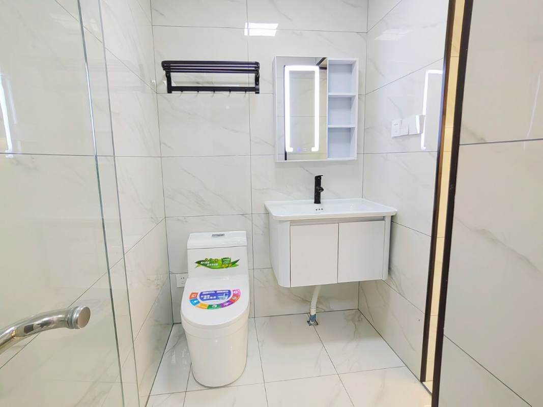 Housing image — Bathroom