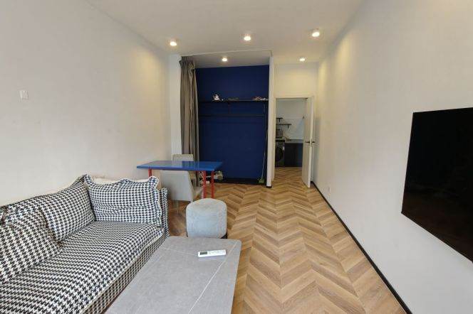 1BR Apartment in Old Xuhui