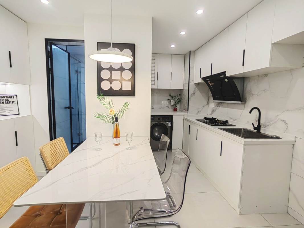 Housing image — Dining Area
