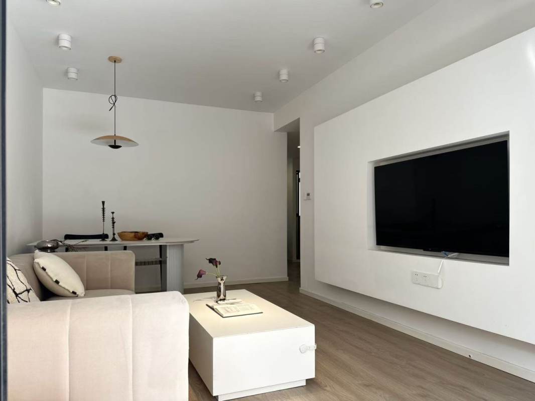 Housing image — Living Room