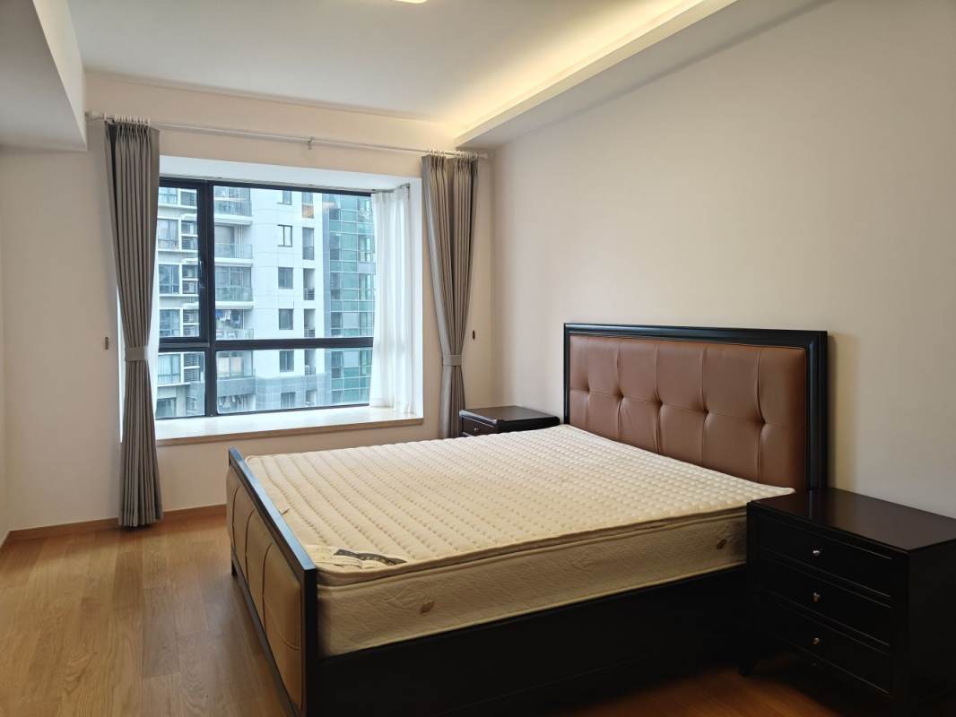 Housing image — Bedroom