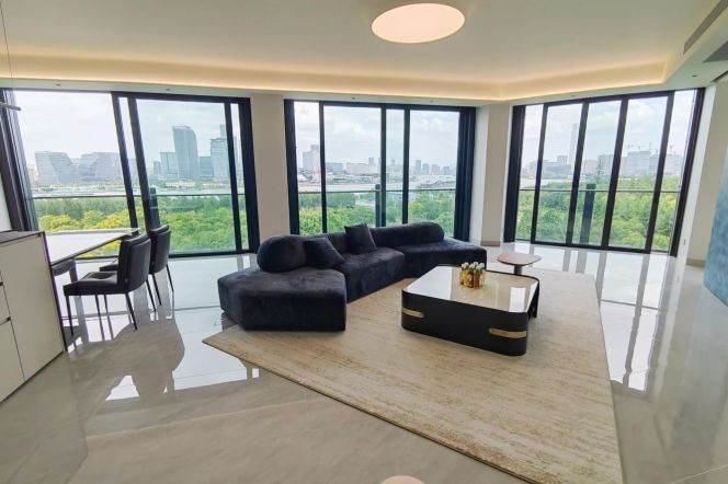 4BR Apartment in Houtan with River View