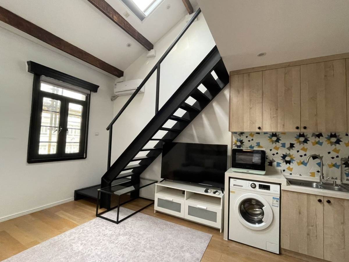 Housing image — Living Room