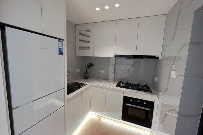 1BR Apartment in Jing'an (L2/L7/L14)