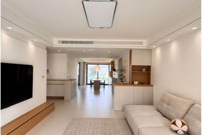 3BR Apartment near Century Park